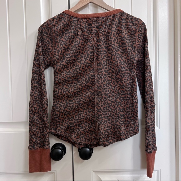 We The Free Everest Waffle Knit Henley Top in Brown Leopard Print, Size S - Picture 8 of 9